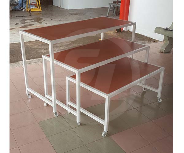 Oppa 3 step table c/w roller